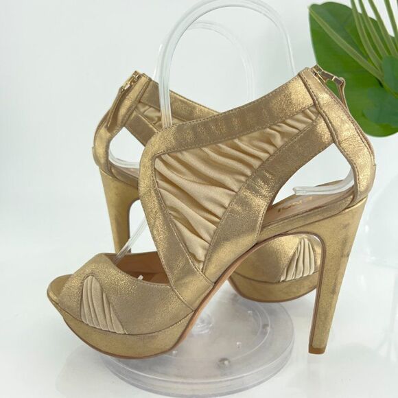 Fendi Heels Women's Size 5.5 Gold Metallic Leather Fabric Platform - Picture 8 of 16